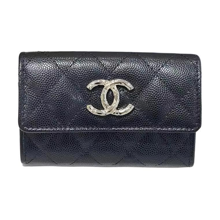 https://d2cva83hdk3bwc.cloudfront.net/AP3978-B16267-94305-chanel-litchi-cow-leather-card-holder-unisex-black-1.jpg