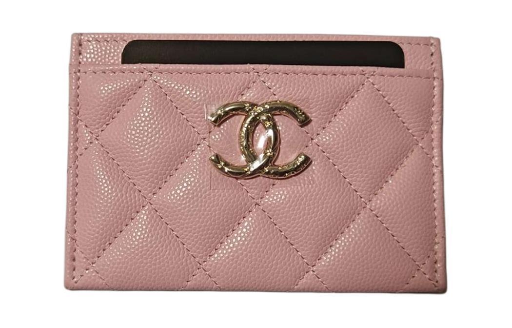 https://d2cva83hdk3bwc.cloudfront.net/AP3979-B16267-NW780-chanel-card-holders-1.jpg
