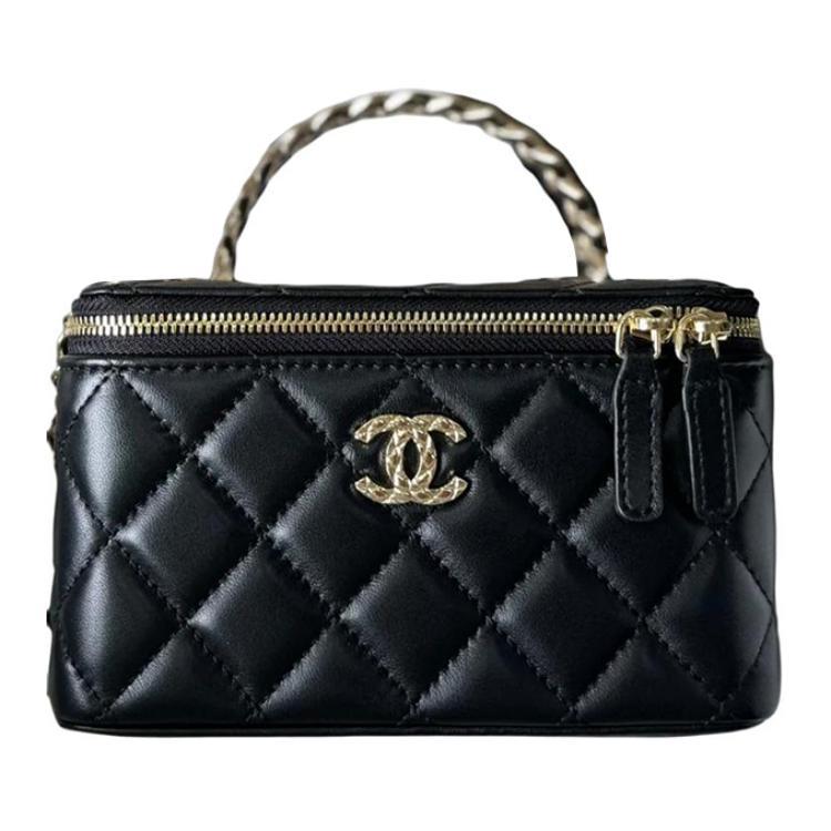 https://d2cva83hdk3bwc.cloudfront.net/AP4052-B16916-94305-chanel-handbags-1.jpg