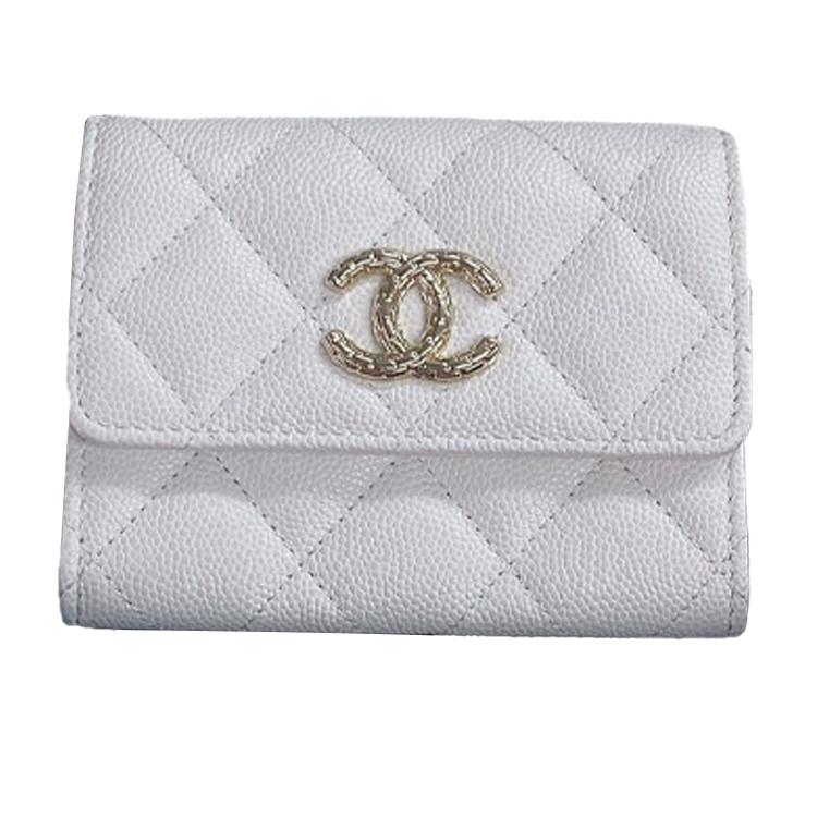 https://d2cva83hdk3bwc.cloudfront.net/AP4088-B16988-10601-chanel-litchi-leather-card-holder-women-s-white-1.jpg