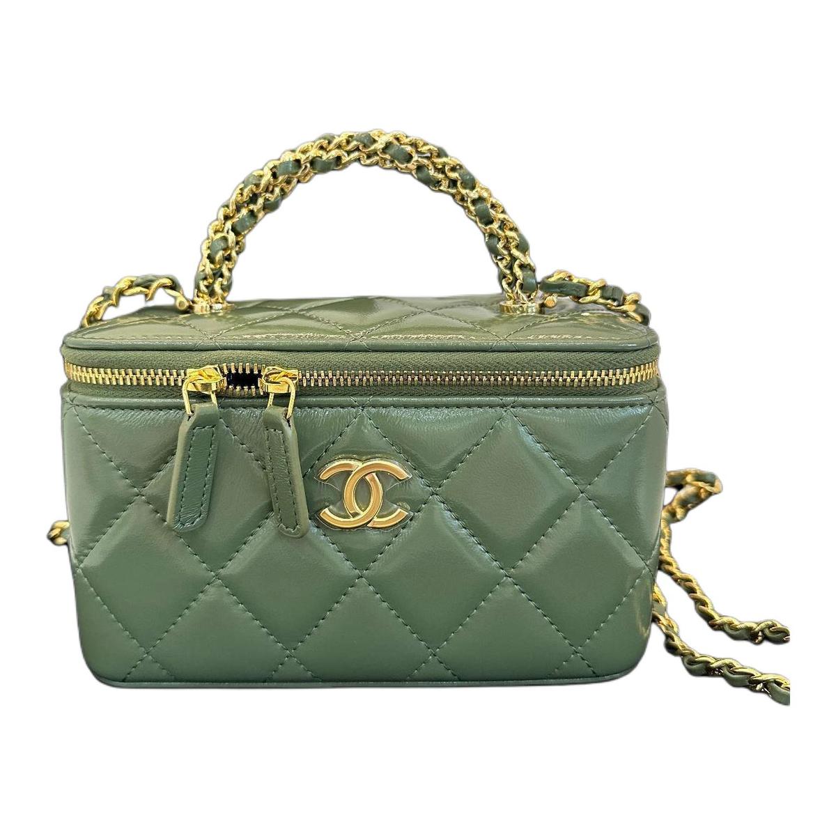 https://d2cva83hdk3bwc.cloudfront.net/AP4168-B17675-NZG82-chanel-waxed-leather-shoulder-bag-crossbody-bag-handbag-women-s-green-1.jpg