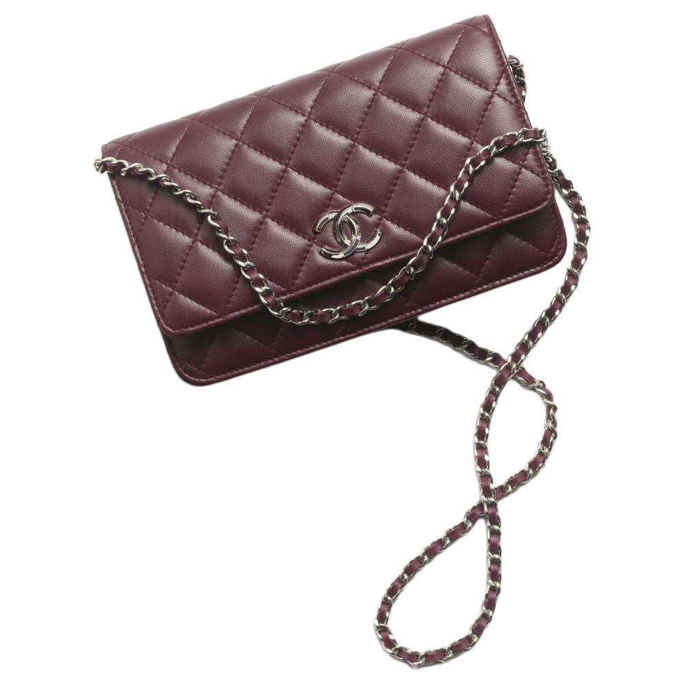 https://d2cva83hdk3bwc.cloudfront.net/AP4191-B17694-NZG79-chanel-leather-shoulder-bag-crossbody-bag-women-s-deep-red-1.jpg