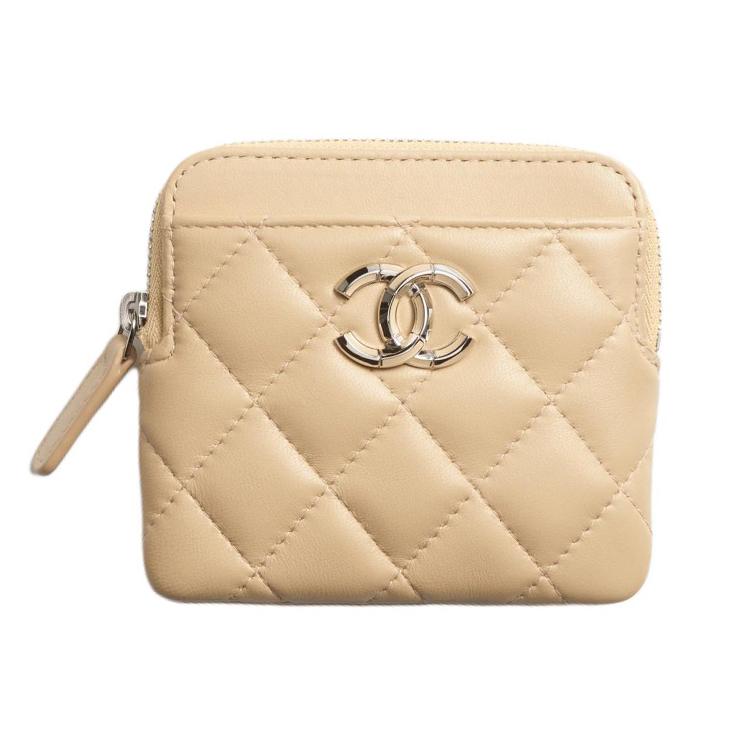 https://d2cva83hdk3bwc.cloudfront.net/AP4196-B17694-NZG75-chanel-lambskin-coin-purse-regular-women-s-beige-1.jpg