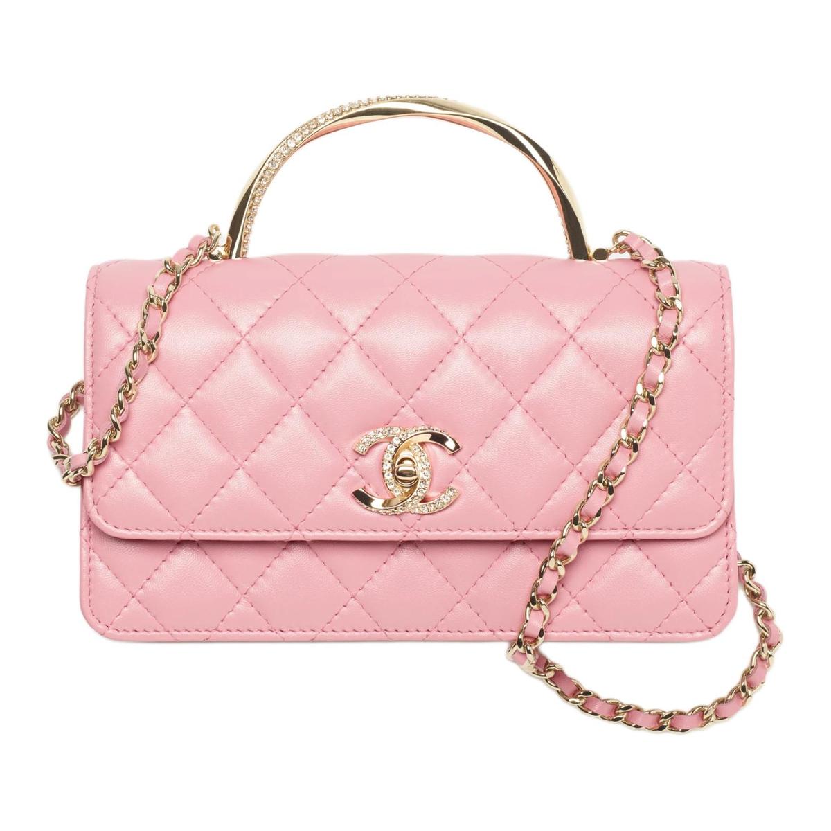 https://d2cva83hdk3bwc.cloudfront.net/AP4293-B18213-NZV45-chanel-sheepskin-shoulder-bag-crossbody-bag-handbag-women-s-pink-1.jpg