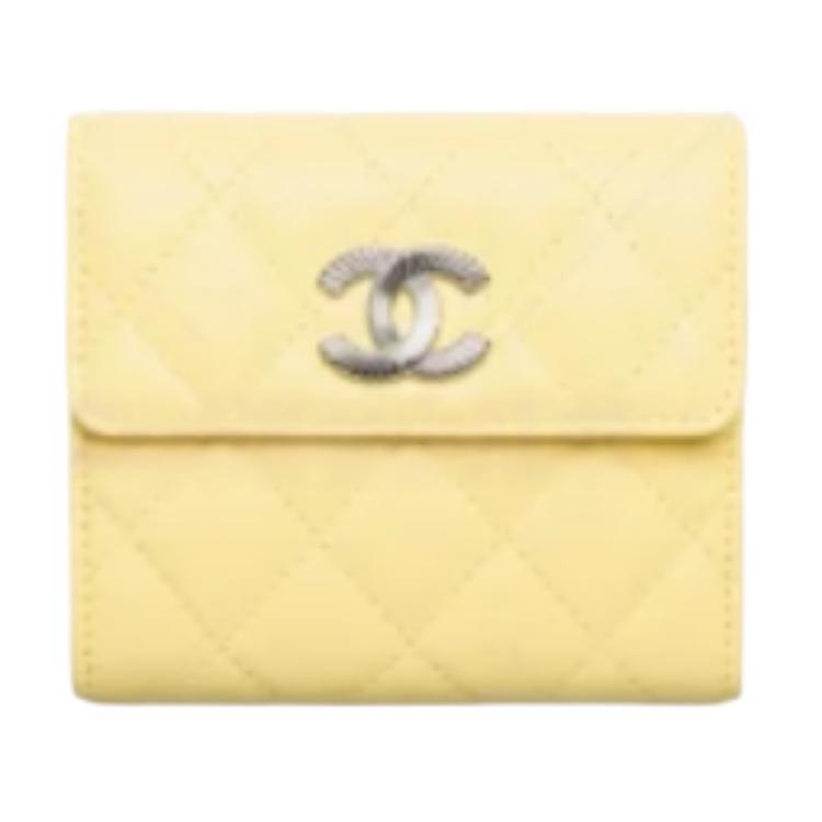 https://d2cva83hdk3bwc.cloudfront.net/AP4330-B18713-NAAUK-chanel-calfskin-wallet-women-s-light-yellow-1.jpg