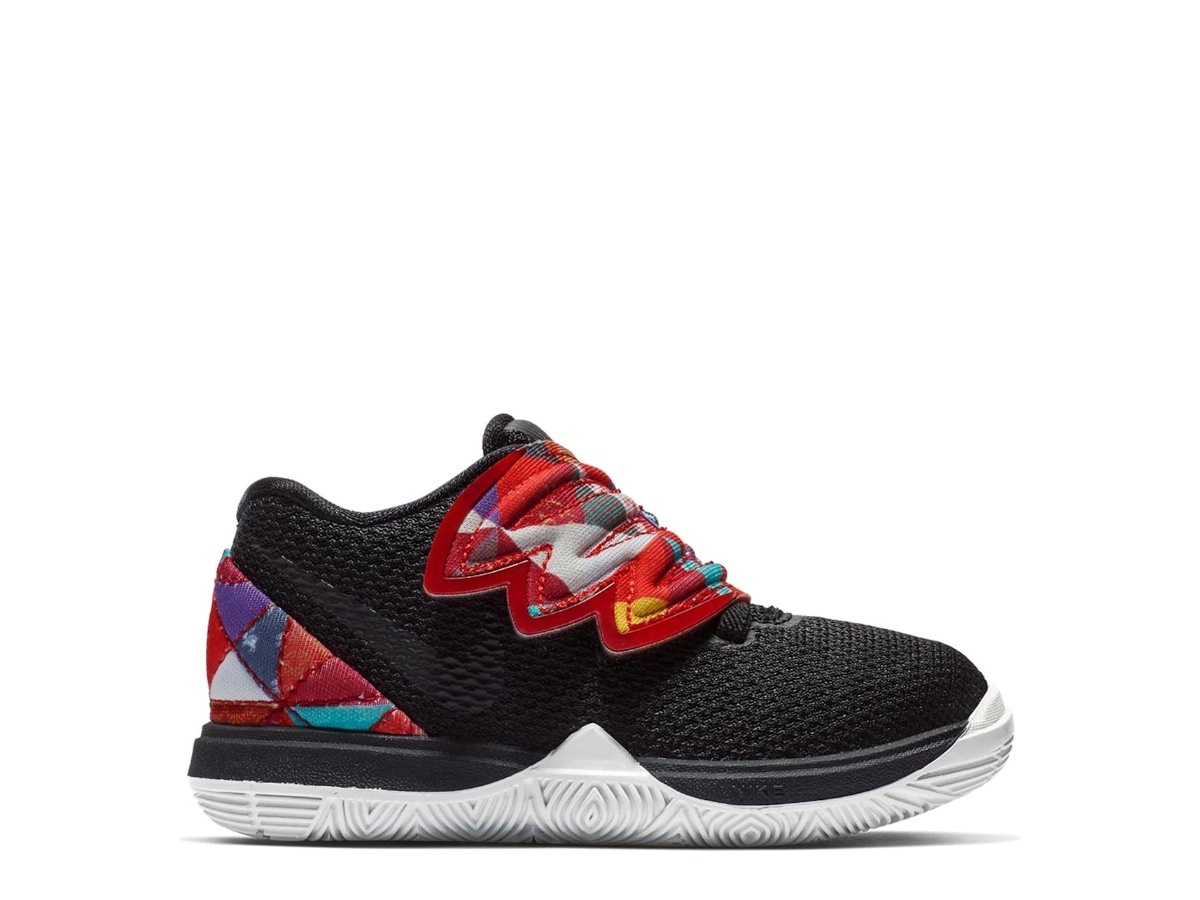 Sneaker Nike Kyrie 2019 Nike Kyrie V “Black Magic” (CN9519-002