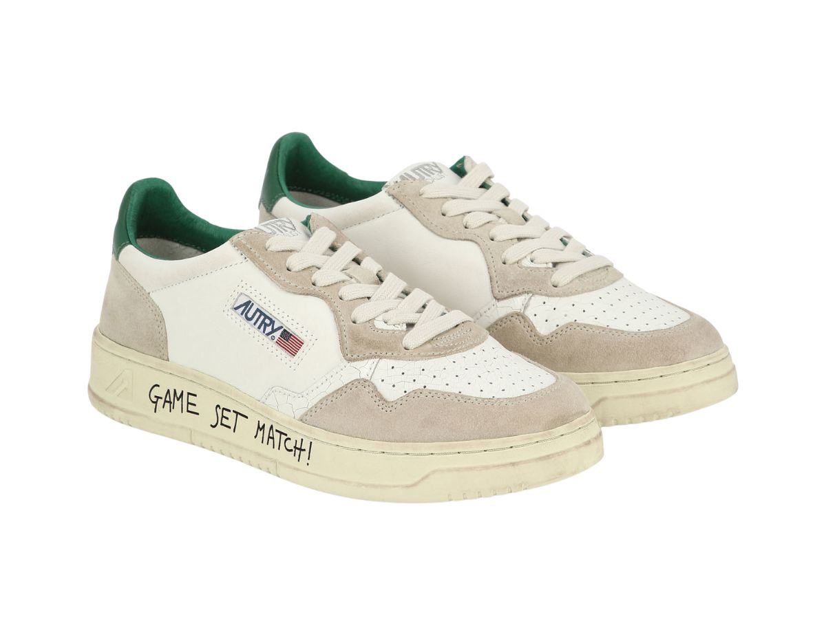 https://d2cva83hdk3bwc.cloudfront.net/AULMWC07-autry-medalist-sneakers-white--3.jpg