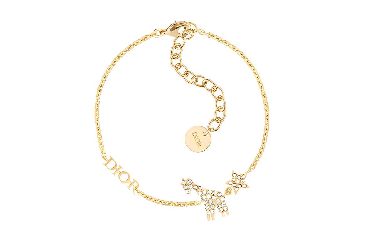 https://d2cva83hdk3bwc.cloudfront.net/B1102DBLCY-dior-bracelets-women-s-1.jpg