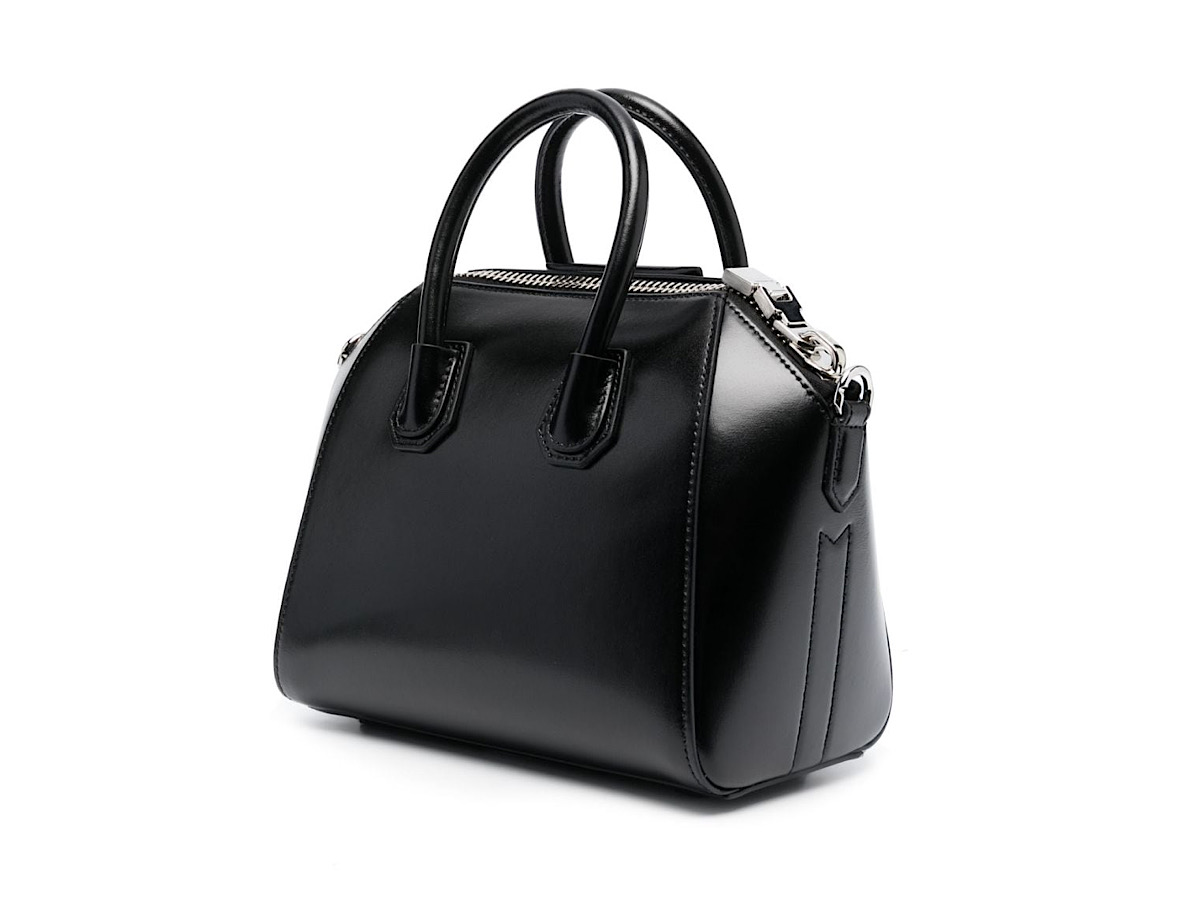 https://d2cva83hdk3bwc.cloudfront.net/BB50TNB1R0_001-givenchy-leather-antigona-mini-2.jpg