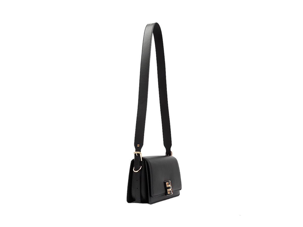 https://d2cva83hdk3bwc.cloudfront.net/BB50VBB1UN-givenchy-givenchy-4g-crossbody-4.jpg