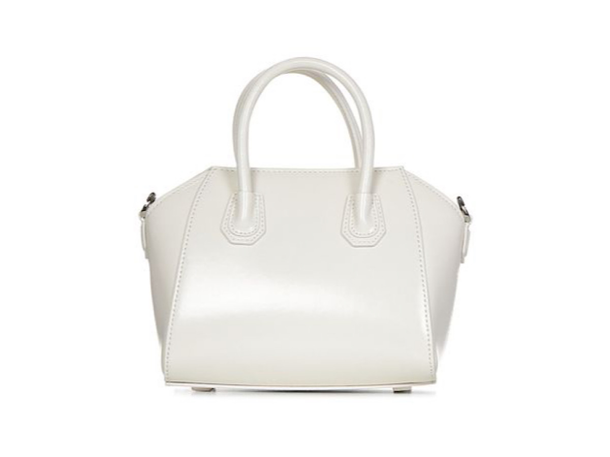 https://d2cva83hdk3bwc.cloudfront.net/BB50WKB1YD-givenchy-leather-antigona-tote-2.jpg