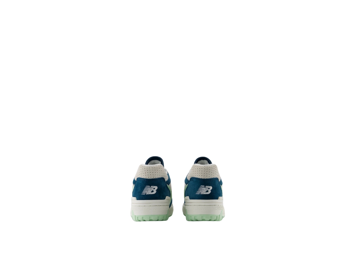 https://d2cva83hdk3bwc.cloudfront.net/BB550FLV-new-balance-550-clay-ash-melon-water-4.jpg