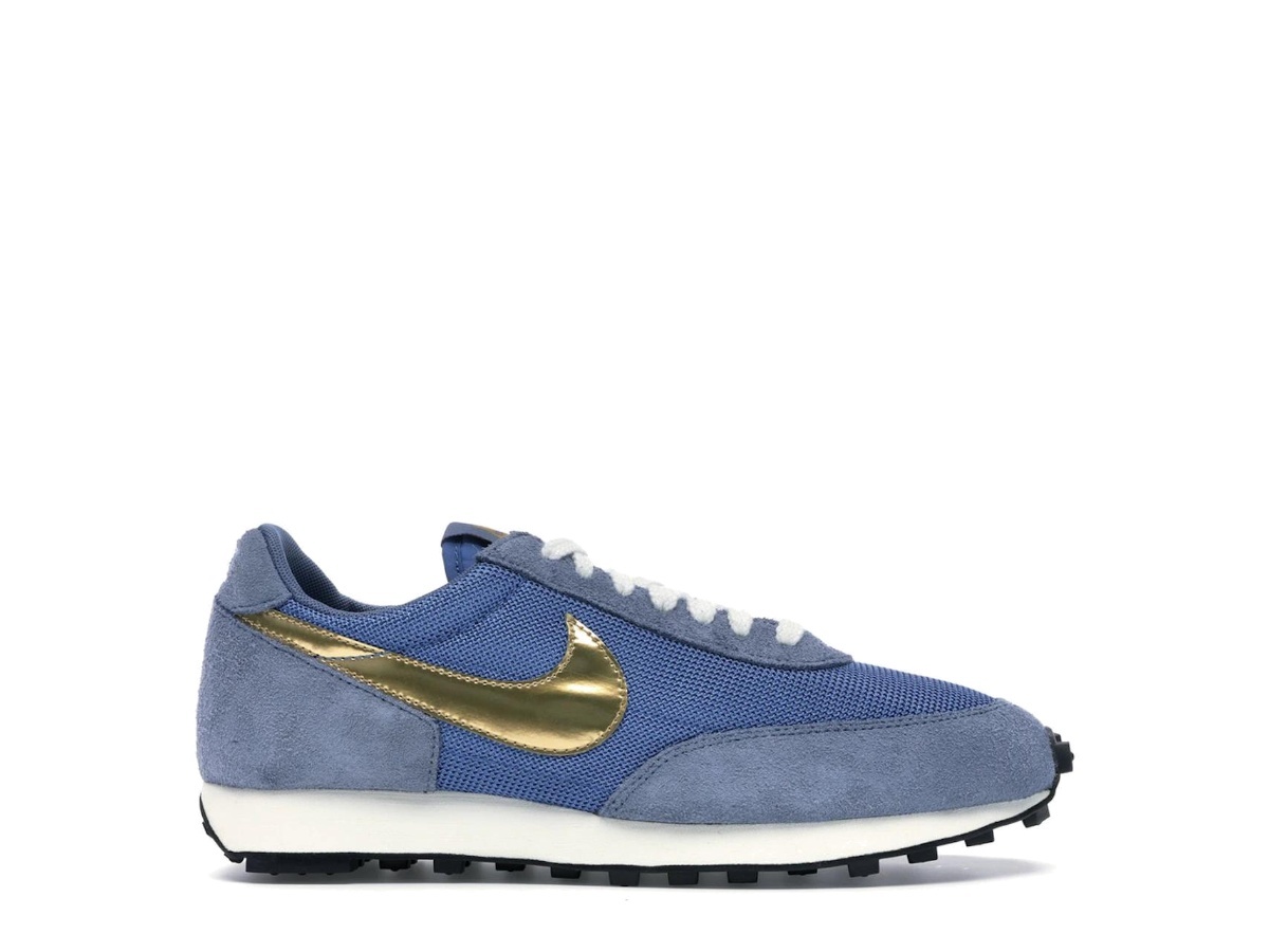 https://d2cva83hdk3bwc.cloudfront.net/BV7725-400-nike-daybreak-metallic-gold-1.jpg