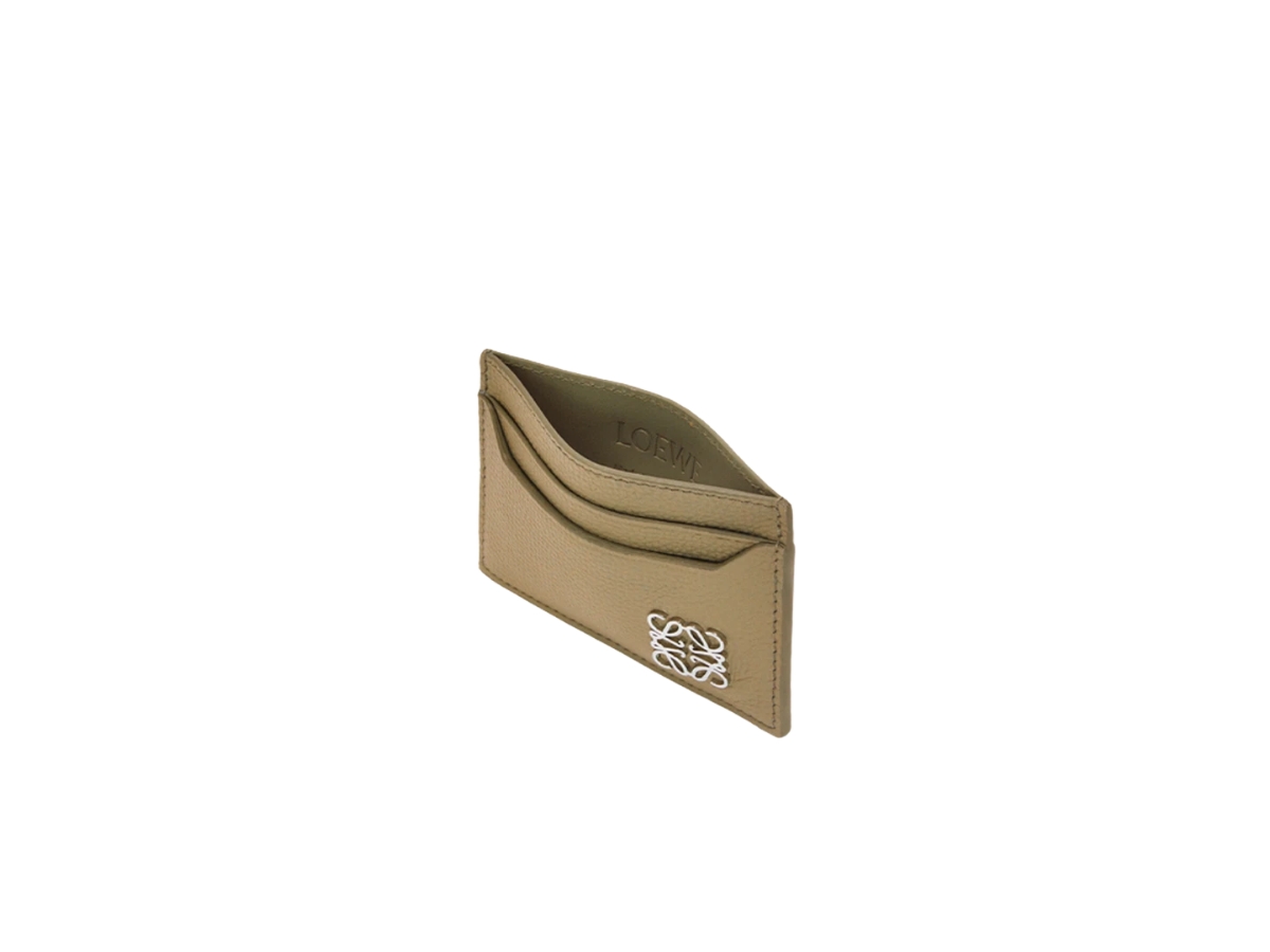 https://d2cva83hdk3bwc.cloudfront.net/C821075X01-8593-loewe-anagram-plain-card-holder-in-pebble-grain-calfskin-artichoke-green-2.jpg