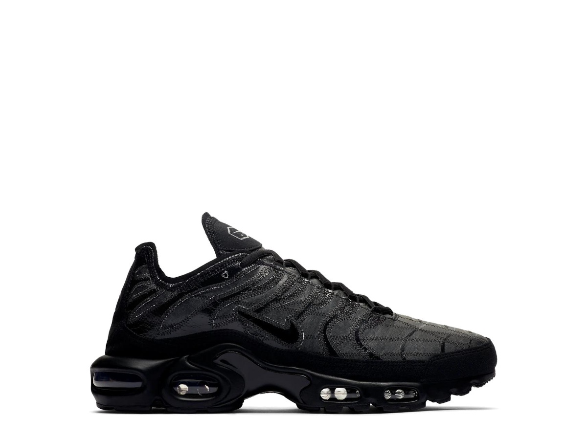 https://d2cva83hdk3bwc.cloudfront.net/CD0882-001-nike-air-max-plus-decon-black-1.jpg