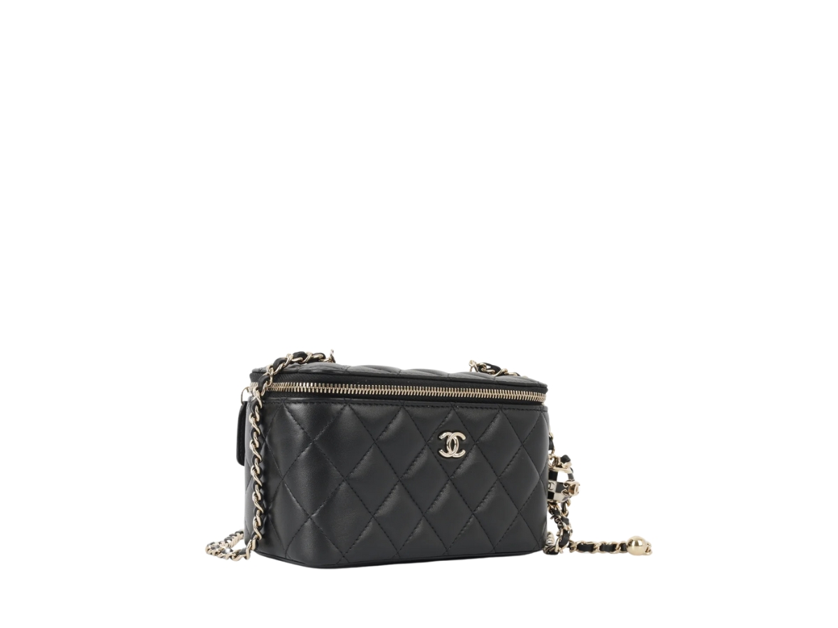 https://d2cva83hdk3bwc.cloudfront.net/CHL-CLTBCCVIBQLLWPCCGHHMO5-chanel-crush-vanity-in-black-quilted-lambskin-leather-with-pearl-crush-champagne-gold-hardware-3.jpg