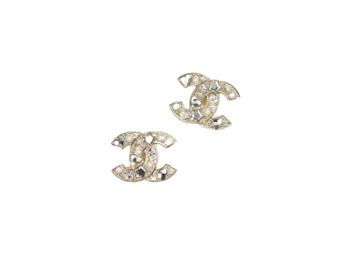 https://d2cva83hdk3bwc.cloudfront.net/CHL-ERACSEIPWACWMGPADSHGKMR9-chanel-stud-earrings-in-pearly-white-and-crystal-with-metal-glass-pearls-and-diamant-s-hardware-gold-2.jpg