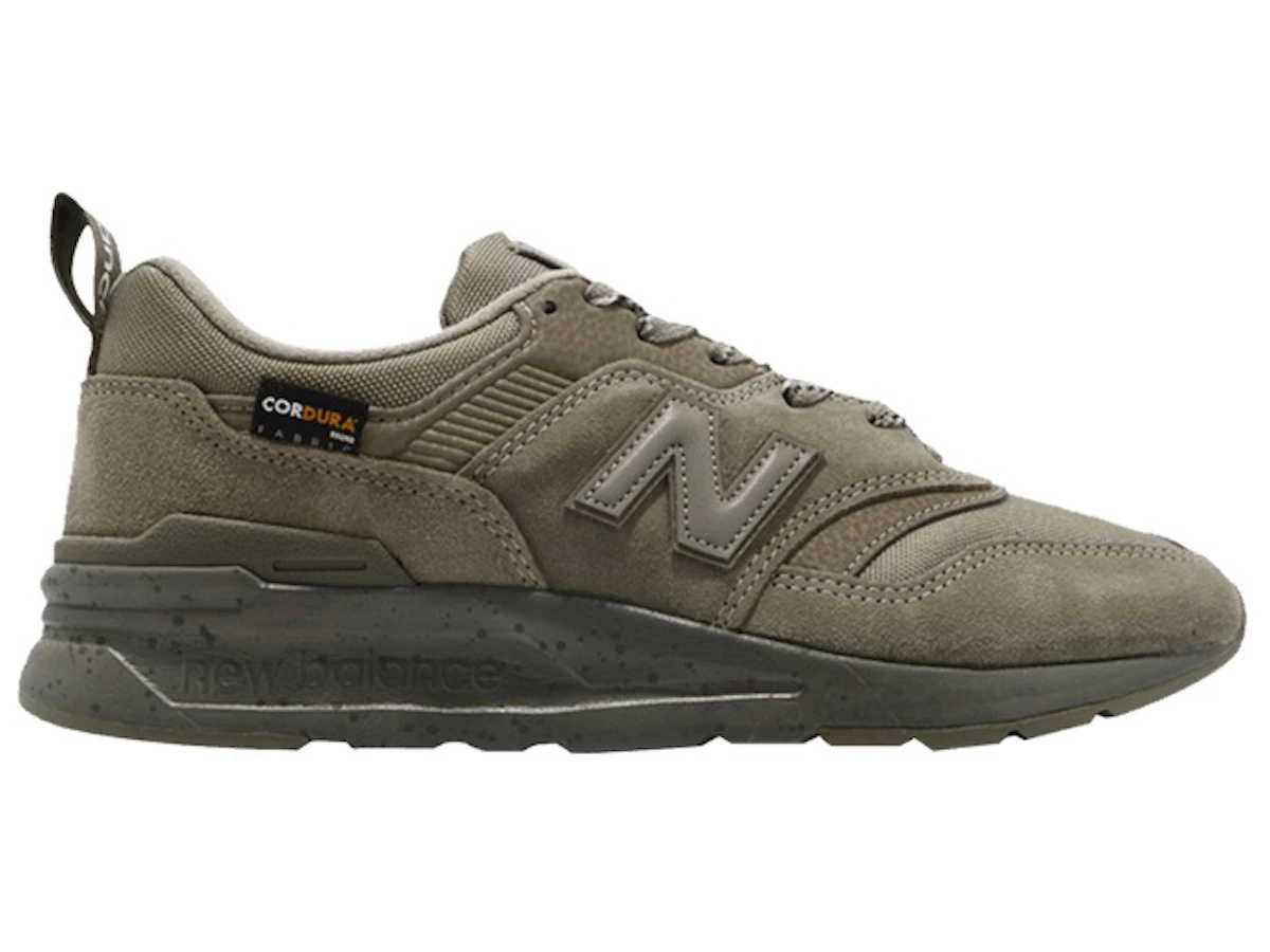 https://d2cva83hdk3bwc.cloudfront.net/CM997HCXD-new-balance-997-green-black-1.jpg
