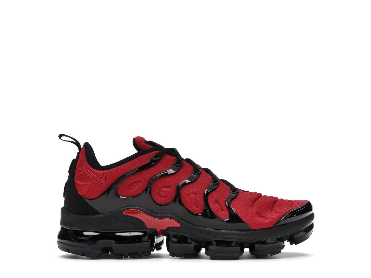 https://d2cva83hdk3bwc.cloudfront.net/CU4863-600-nike-air-vapormax-plus-university-red-black-1.jpg