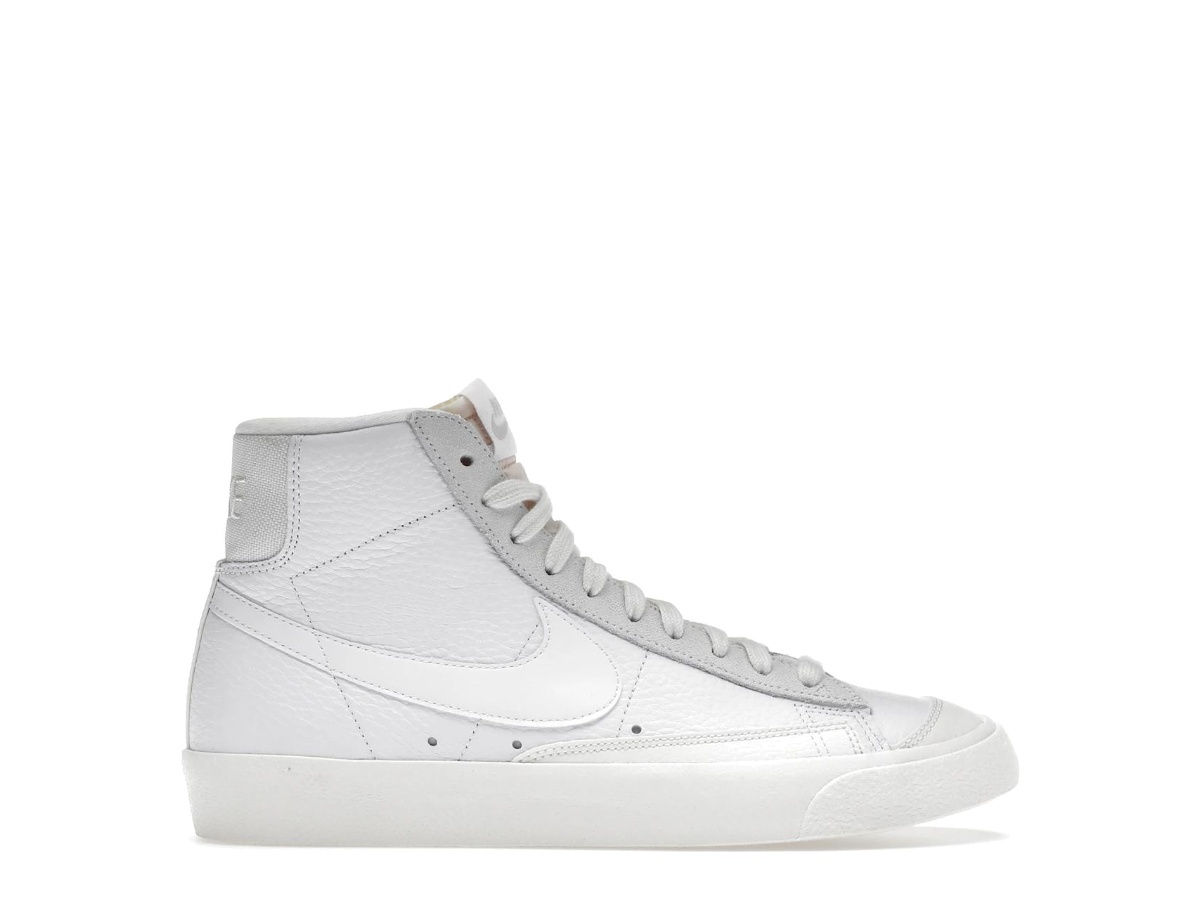https://d2cva83hdk3bwc.cloudfront.net/CW7583-100-nike-blazer-mid-77-vintage-sail-platinum-tint-1.jpg