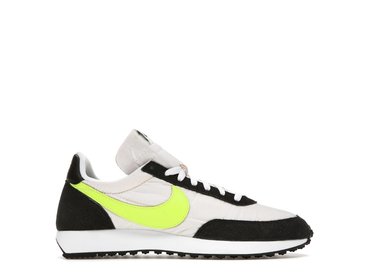 https://d2cva83hdk3bwc.cloudfront.net/CZ5928-100-nike-air-tailwind-79-worldwide-white-volt-blue-fury-1.jpg