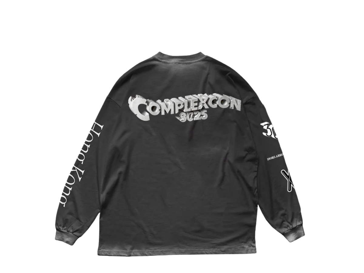 https://d2cva83hdk3bwc.cloudfront.net/DA-LSADACLSTBMDFA-daniel-arsham-complexcon-long-sleeve-tee-black-2.jpg
