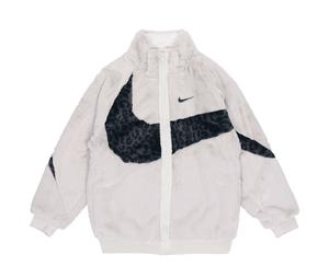 Buy Nike Jackets Men White at Sasom – Authentic and Ready to Ship