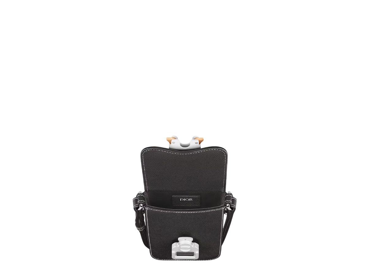 https://d2cva83hdk3bwc.cloudfront.net/DOR-SBBDSVPISHWN7GQ7-dior-saddle-vertical-pouch-in-silver-hardware-with-noir-2.jpg