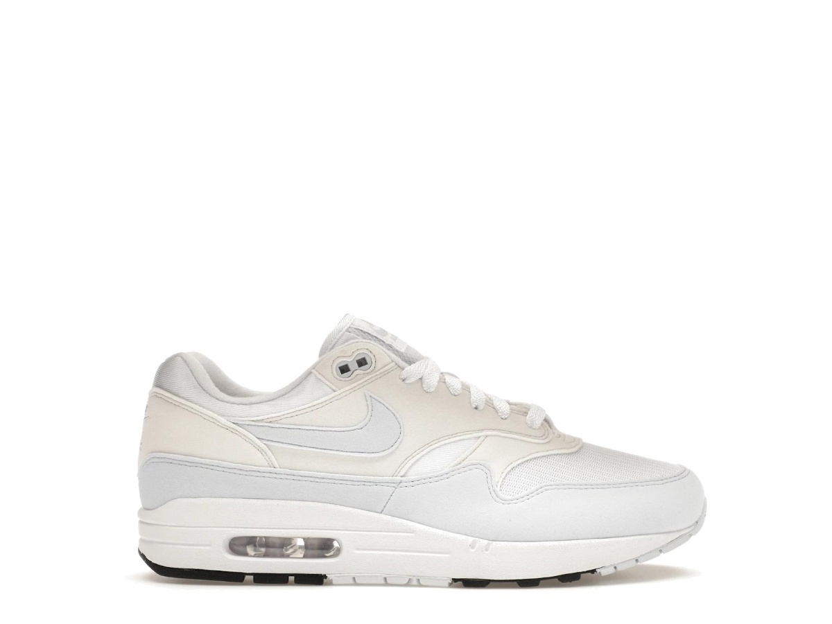 https://d2cva83hdk3bwc.cloudfront.net/DZ2628-105-nike-air-max-1-football-grey-women-s--1.jpg