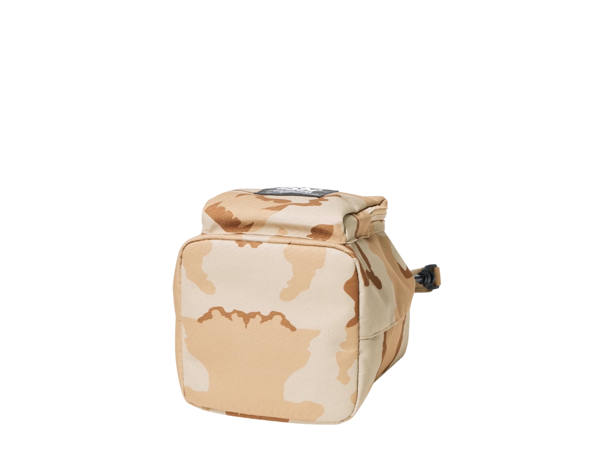 https://d2cva83hdk3bwc.cloudfront.net/E356737-000-BEIGE-gu-2way-bag-undercover-beige-2.jpg