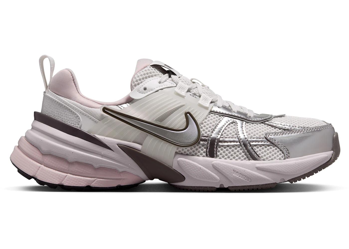 https://d2cva83hdk3bwc.cloudfront.net/FD0736-010-nike-v2k-run-platinum-tint-summit-white-cave-stone-metallic-silver-women-s--1.jpg