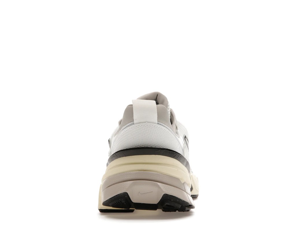 Nike Nike V2K Run Summit White Metallic Silver (Women's) - view 4