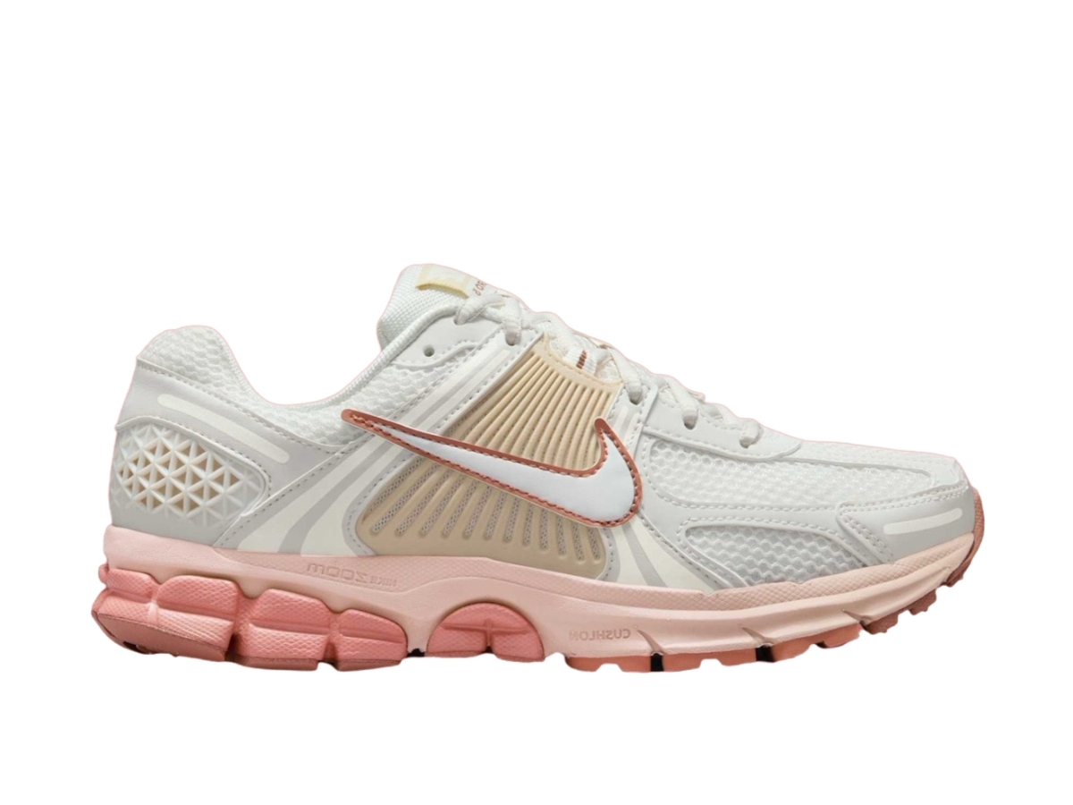 https://d2cva83hdk3bwc.cloudfront.net/FJ2028-002-nike-zoom-vomero-5-particle-beige-w-1.jpg