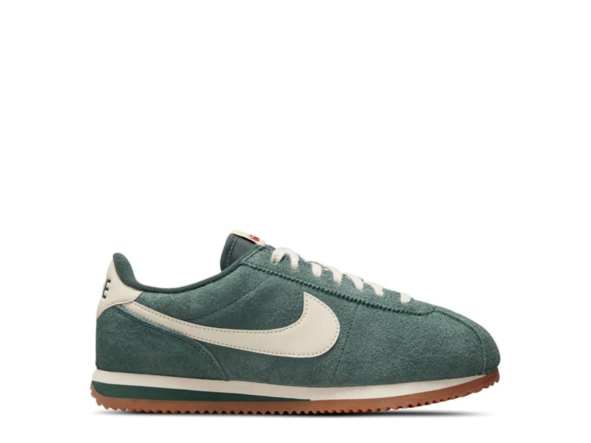 nike cortez gum