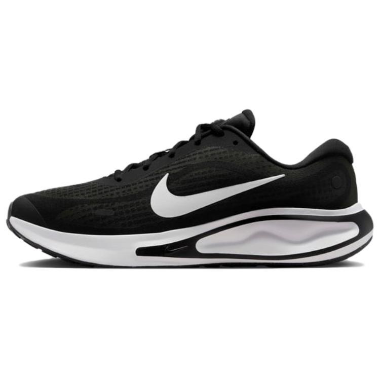 https://d2cva83hdk3bwc.cloudfront.net/FN0228-001-nike-journey-run-black-white--1.jpg
