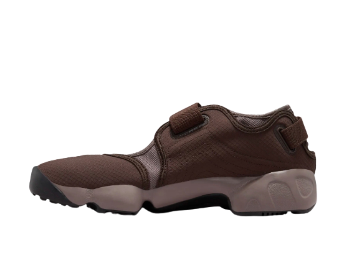 https://d2cva83hdk3bwc.cloudfront.net/FN6740-200-nike-air-rift-baroque-brown-black-and-orewood-brown-w-2.jpg