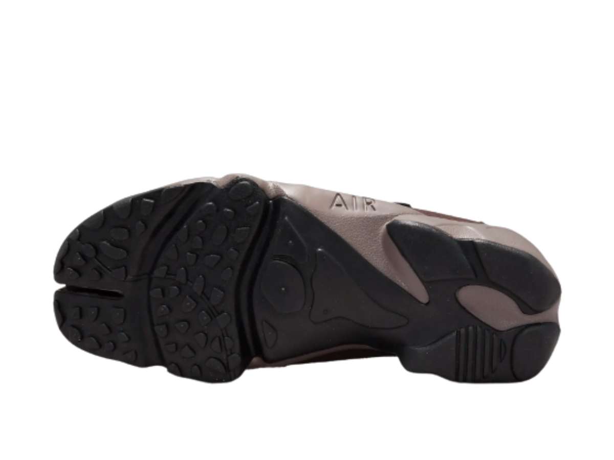 https://d2cva83hdk3bwc.cloudfront.net/FN6740-200-nike-air-rift-baroque-brown-black-and-orewood-brown-w-4.jpg