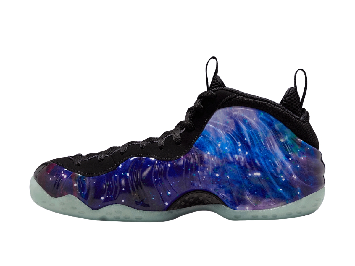 https://d2cva83hdk3bwc.cloudfront.net/FQ4303-400-nike-air-foamposite-one-galaxy-2.jpg