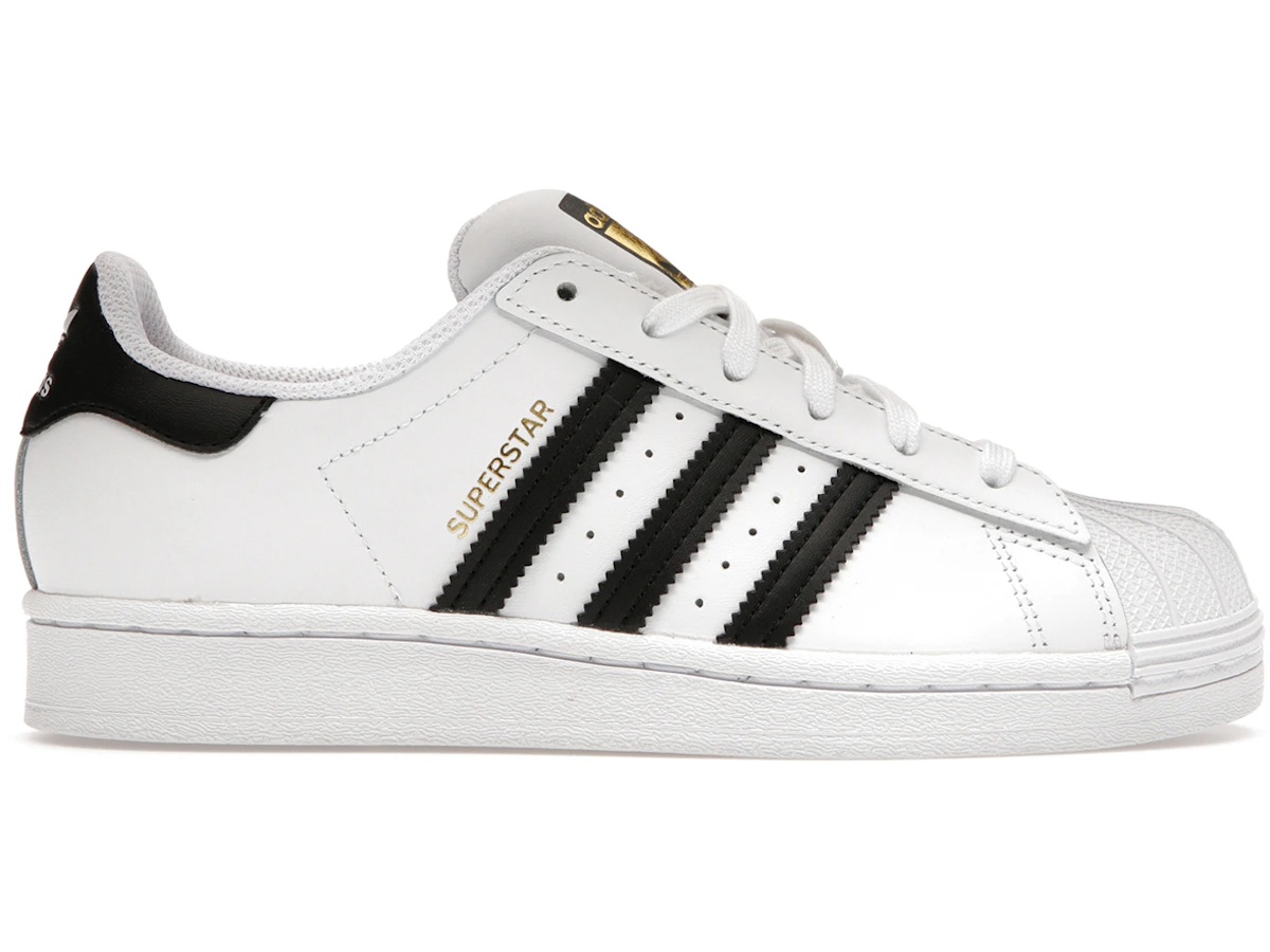 https://d2cva83hdk3bwc.cloudfront.net/FU7712-adidas-superstar-cloud-white-core-black-gold-gs--1.jpg
