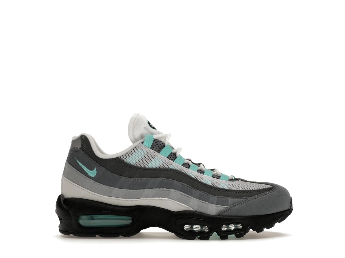 https://d2cva83hdk3bwc.cloudfront.net/FV4710-100-nike-air-max-95-hyper-turquoise-1.jpg