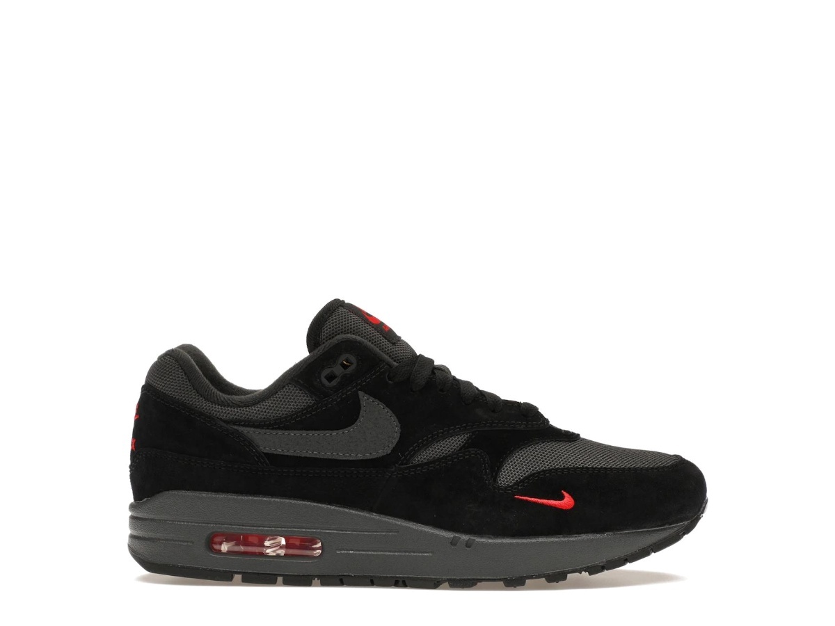 https://d2cva83hdk3bwc.cloudfront.net/FV6910-001-nike-air-max-1-bred-1.jpg