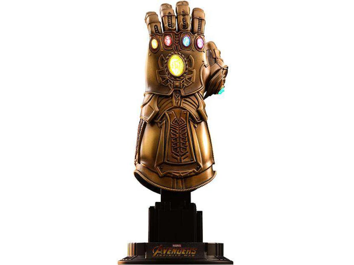 https://d2cva83hdk3bwc.cloudfront.net/G-HOT-040B681-hot-toys-marvel-avengers-infinity-war-infinity-gauntlet-infinity-war-light-up-replica-statue-1.jpg