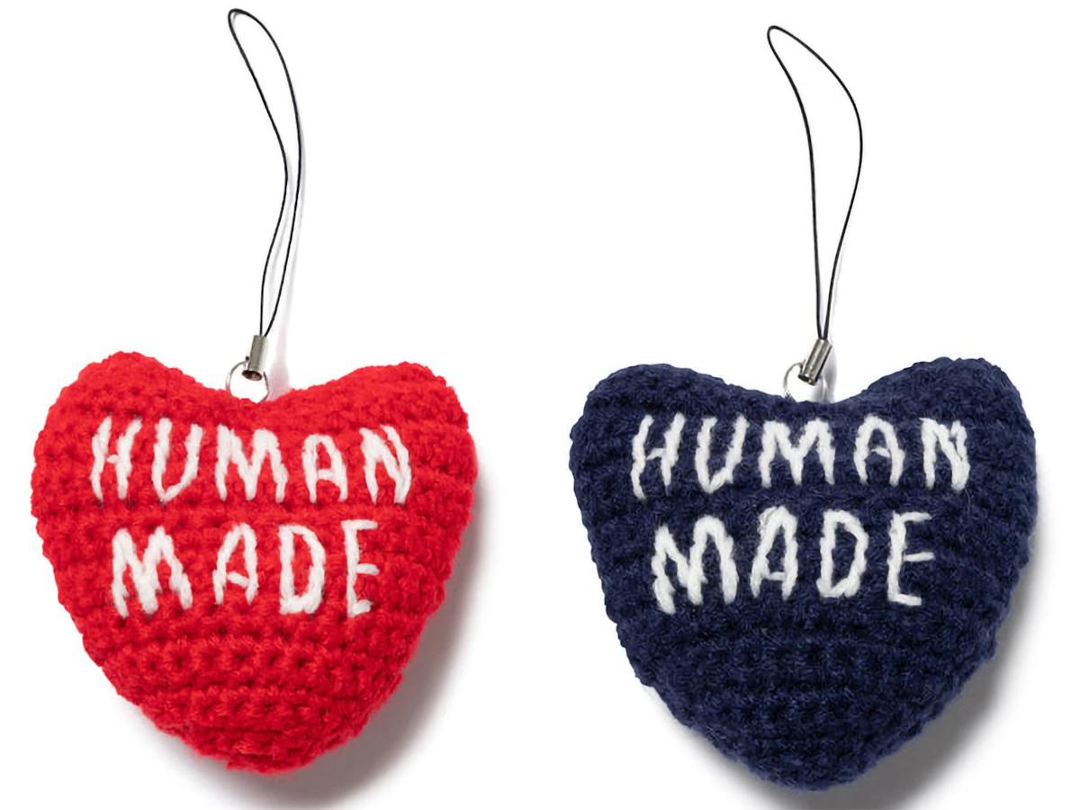 https://d2cva83hdk3bwc.cloudfront.net/G-HUM-F4F7470-human-made-crocheted-heart-keychain-red-navy-1.jpg