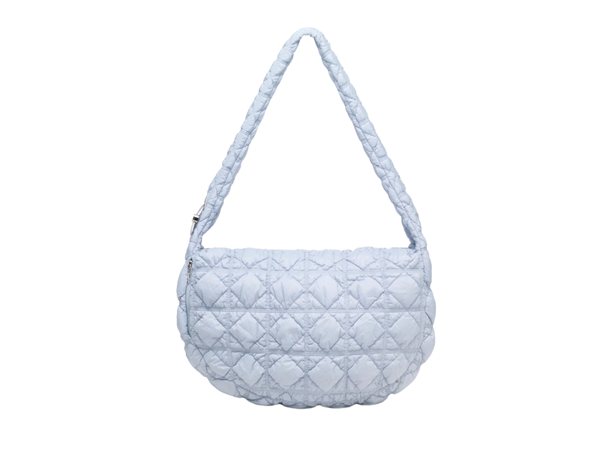 https://d2cva83hdk3bwc.cloudfront.net/H74114010U-carlyn-mega-cozy-cloud-blue-1.jpg