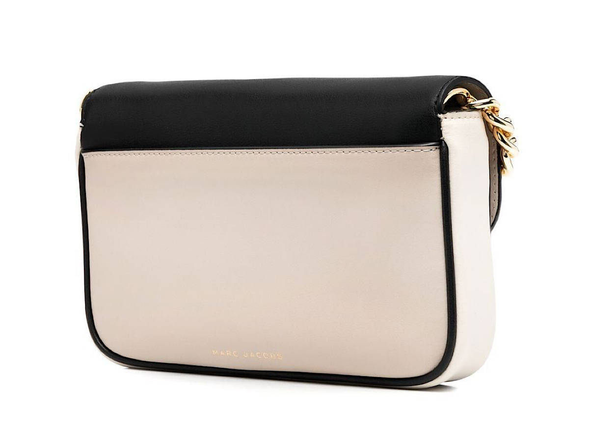 https://d2cva83hdk3bwc.cloudfront.net/H966L01PF22_291-marc-jacobs-the-shoulder-bag29-4.jpg