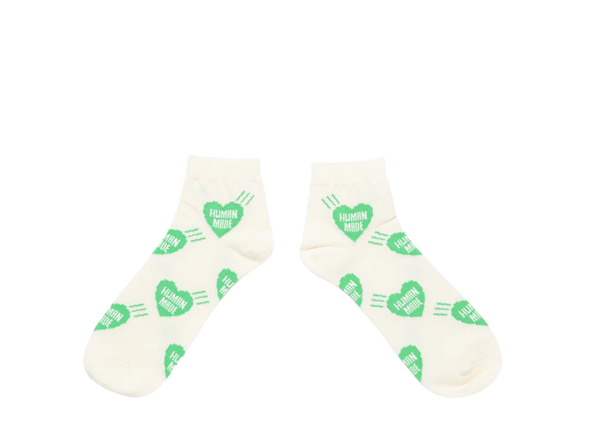 https://d2cva83hdk3bwc.cloudfront.net/HM29GD058-GREEN-human-made-heart-short-socks-green-2.jpg