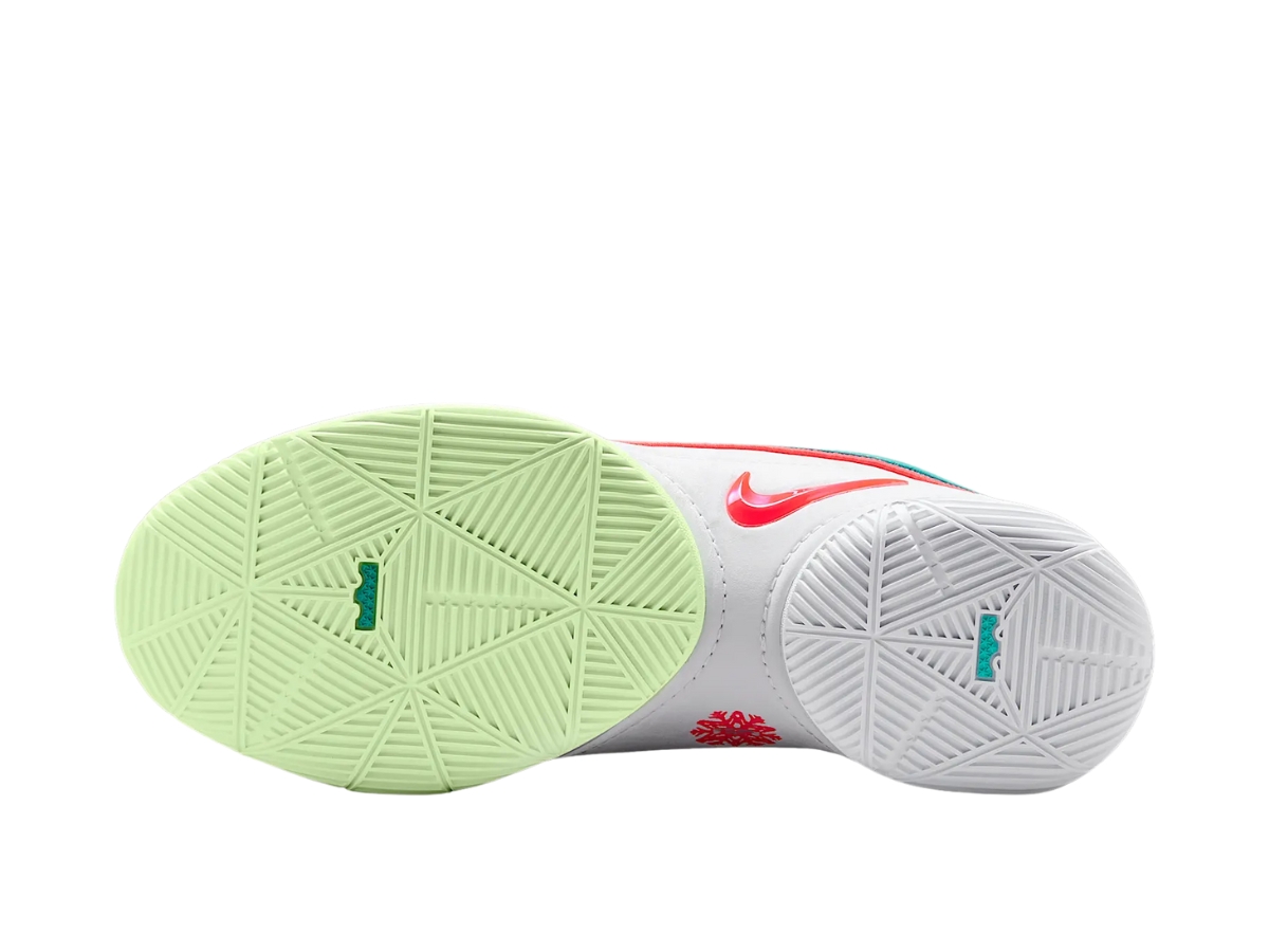 https://d2cva83hdk3bwc.cloudfront.net/HV5147-600-nike-lebron-22-christmas-4.jpg