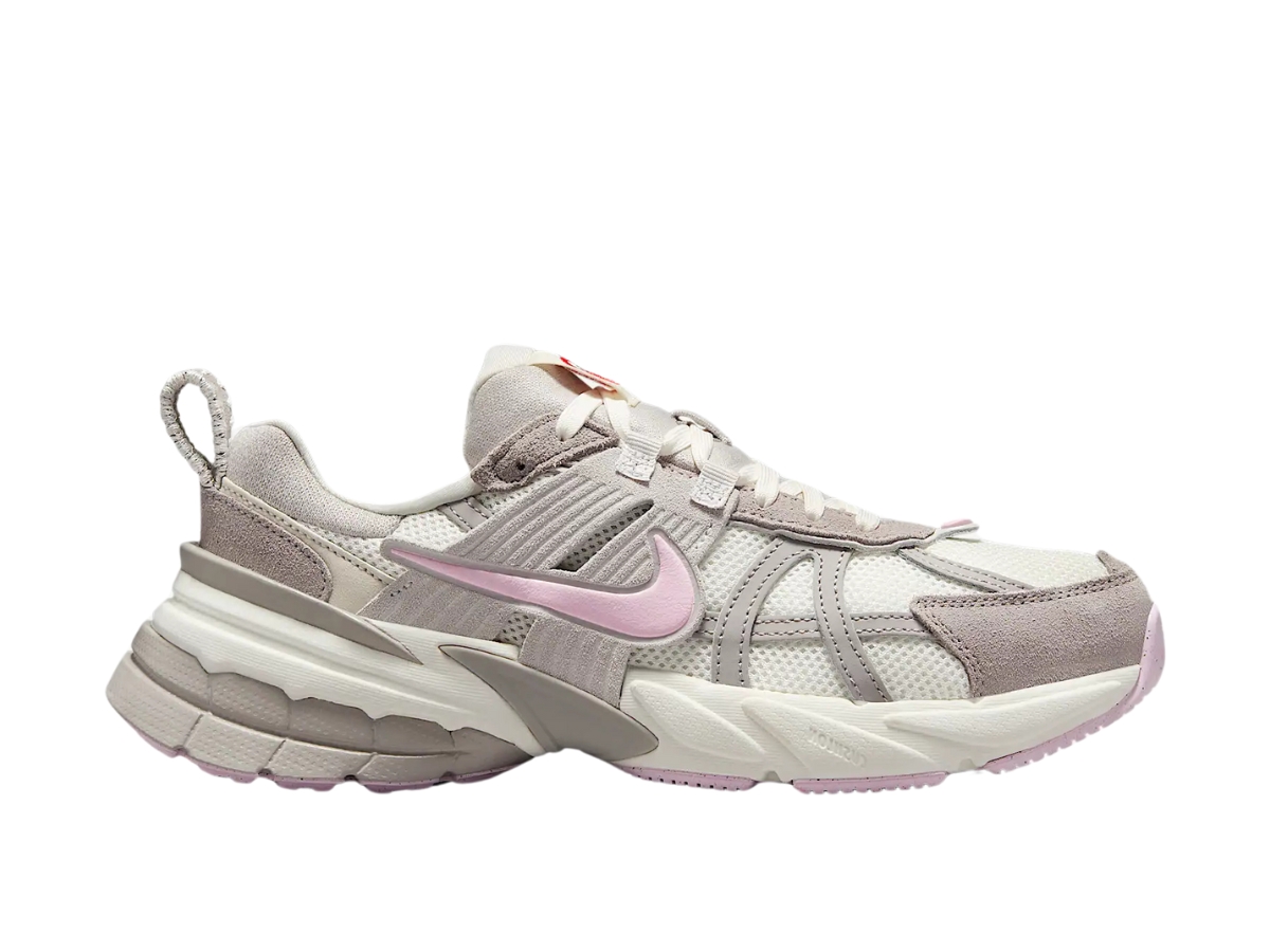 https://d2cva83hdk3bwc.cloudfront.net/HV5997-161-nike-v2k-run-pink-foam-w-1.jpg