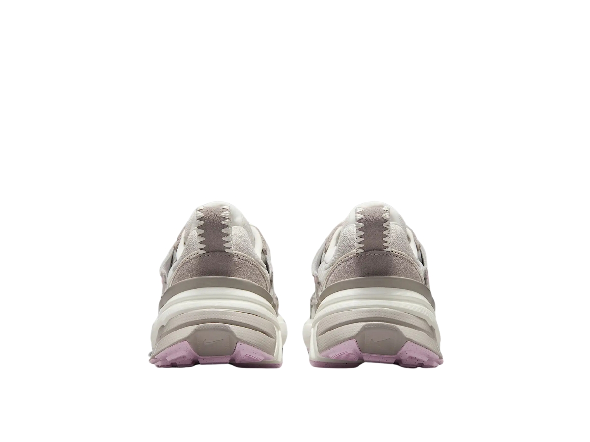 https://d2cva83hdk3bwc.cloudfront.net/HV5997-161-nike-v2k-run-pink-foam-w-5.jpg