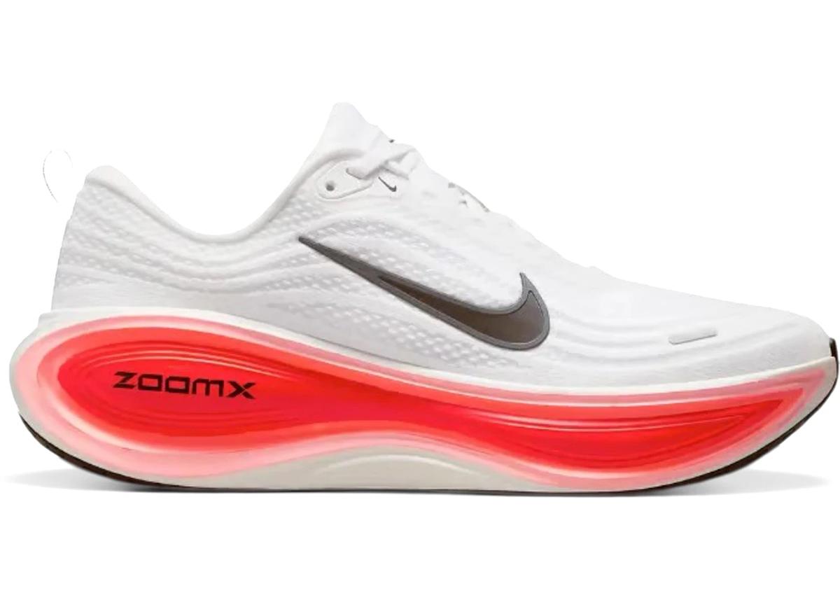 https://d2cva83hdk3bwc.cloudfront.net/HV8150-100-nike-vomero-plus-white-black-bright-crimson-1.jpg